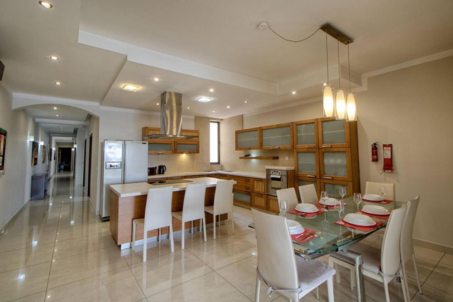 The Strand Apartments By Homely สลีมา ภายนอก รูปภาพ